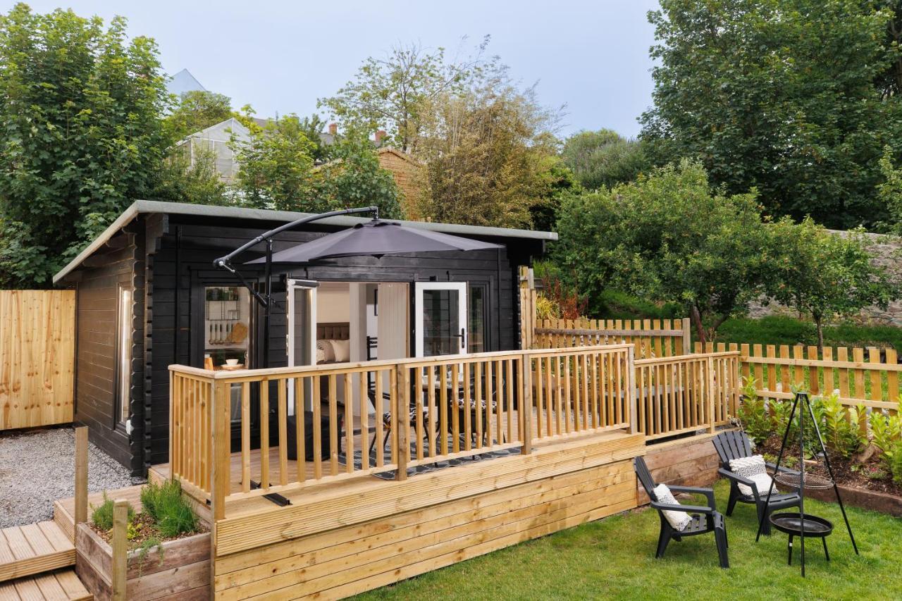 Caban Du Bach Pembroke With Private Garden Villa Exterior photo
